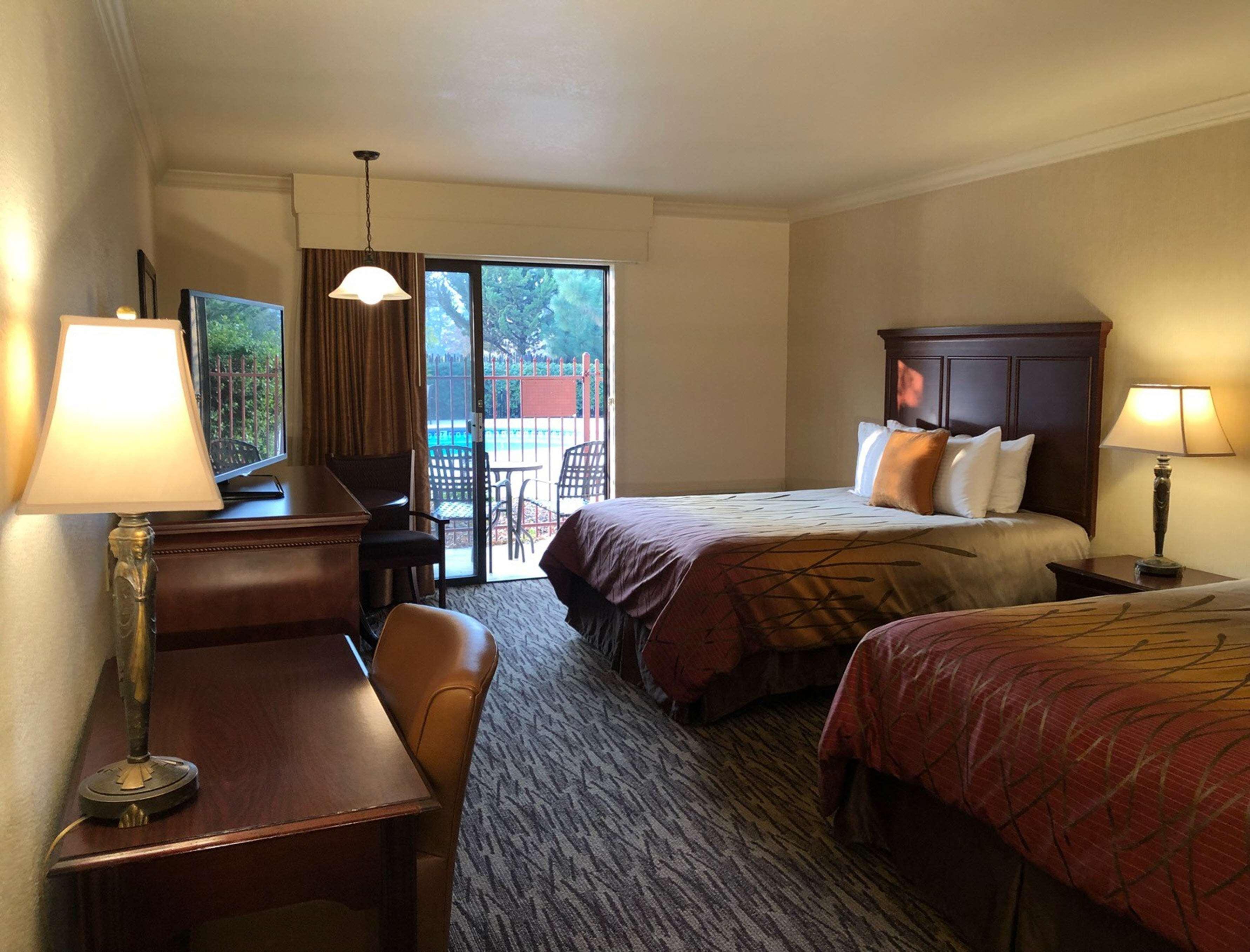 Best Western Plus Humboldt House Inn Гарбервил Екстериор снимка