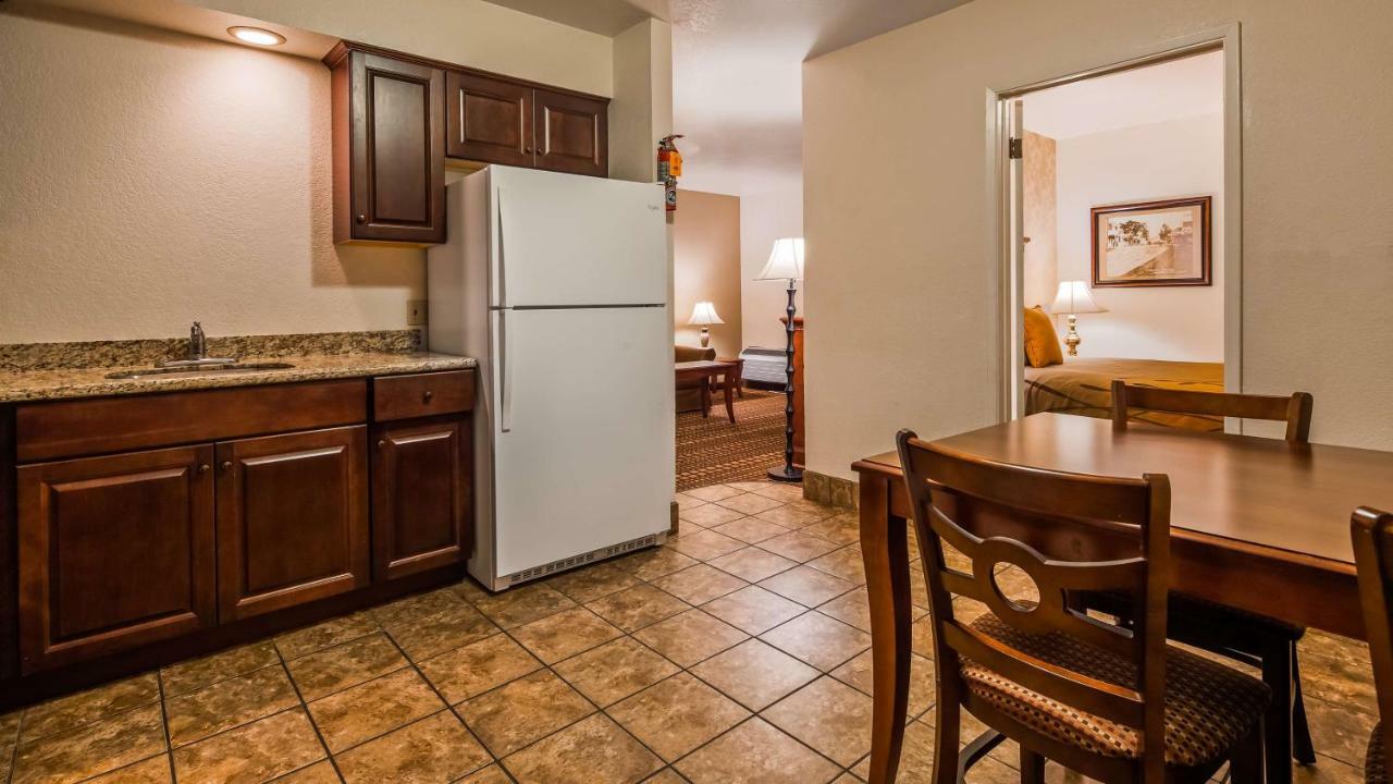 Best Western Plus Humboldt House Inn Гарбервил Екстериор снимка